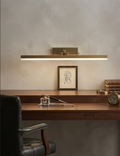 Aplique Lineal de Pared con Acabado Dorado Brillante